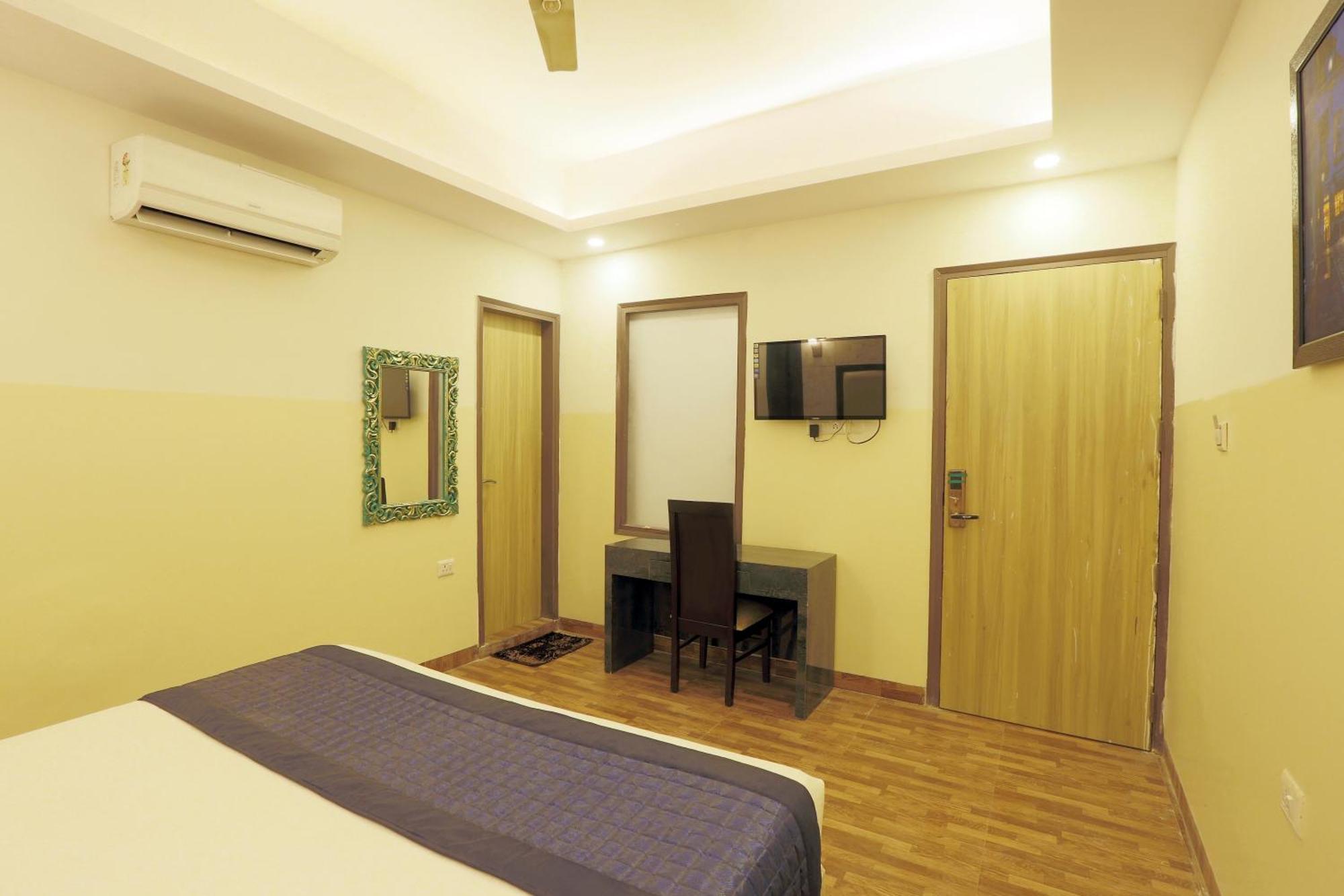Plazzo Prime Plaza At Delhi Airport Bed and Breakfast New Delhi Exteriör bild