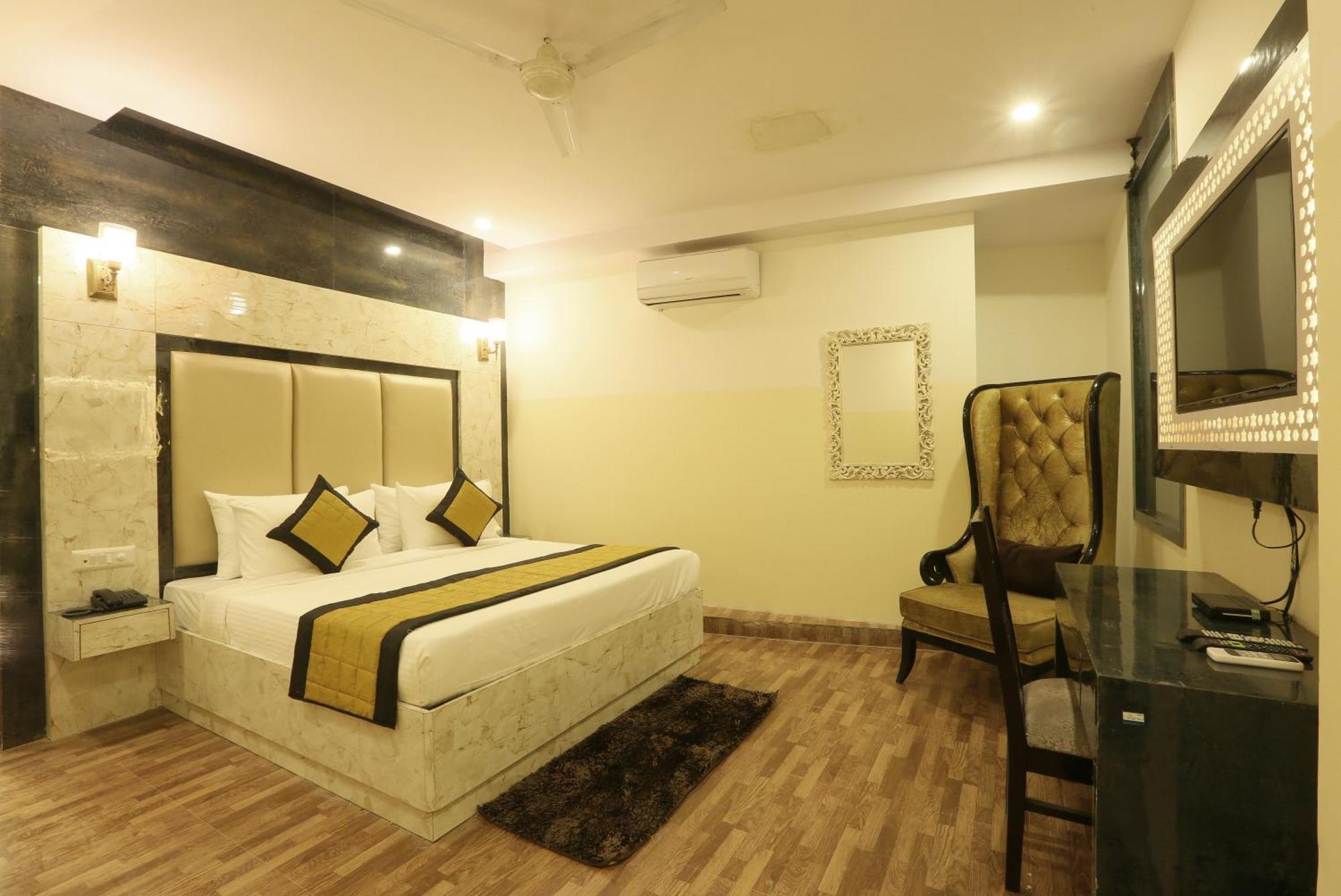 Plazzo Prime Plaza At Delhi Airport Bed and Breakfast New Delhi Exteriör bild