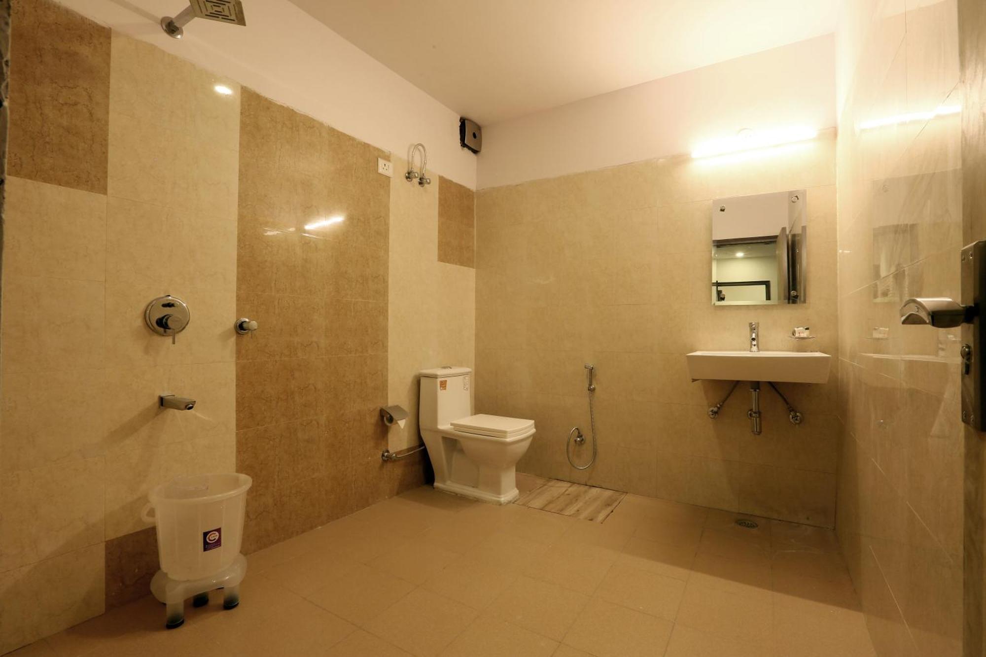 Plazzo Prime Plaza At Delhi Airport Bed and Breakfast New Delhi Exteriör bild