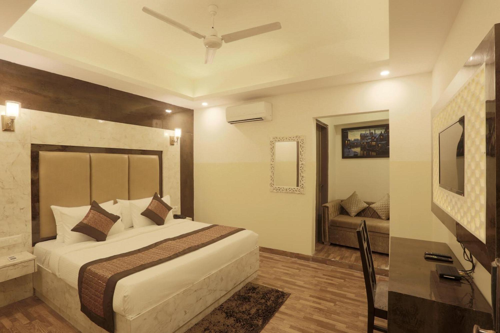 Plazzo Prime Plaza At Delhi Airport Bed and Breakfast New Delhi Exteriör bild