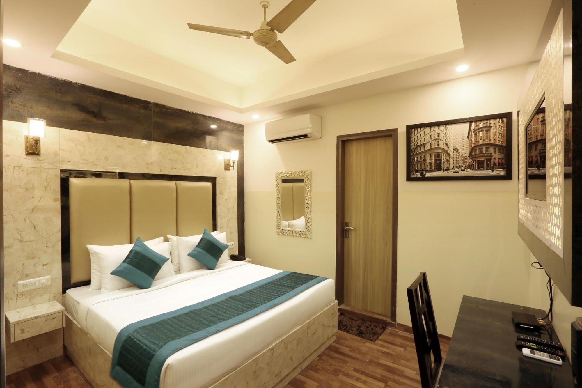Plazzo Prime Plaza At Delhi Airport Bed and Breakfast New Delhi Exteriör bild