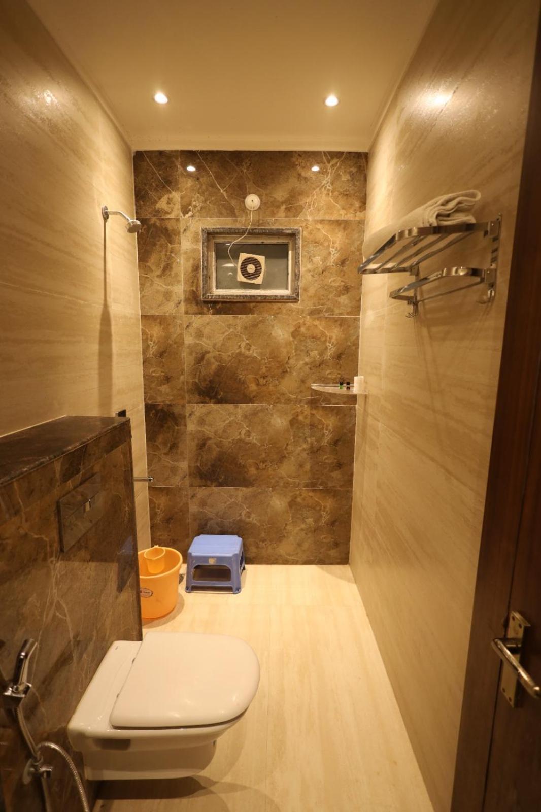 Plazzo Prime Plaza At Delhi Airport Bed and Breakfast New Delhi Exteriör bild