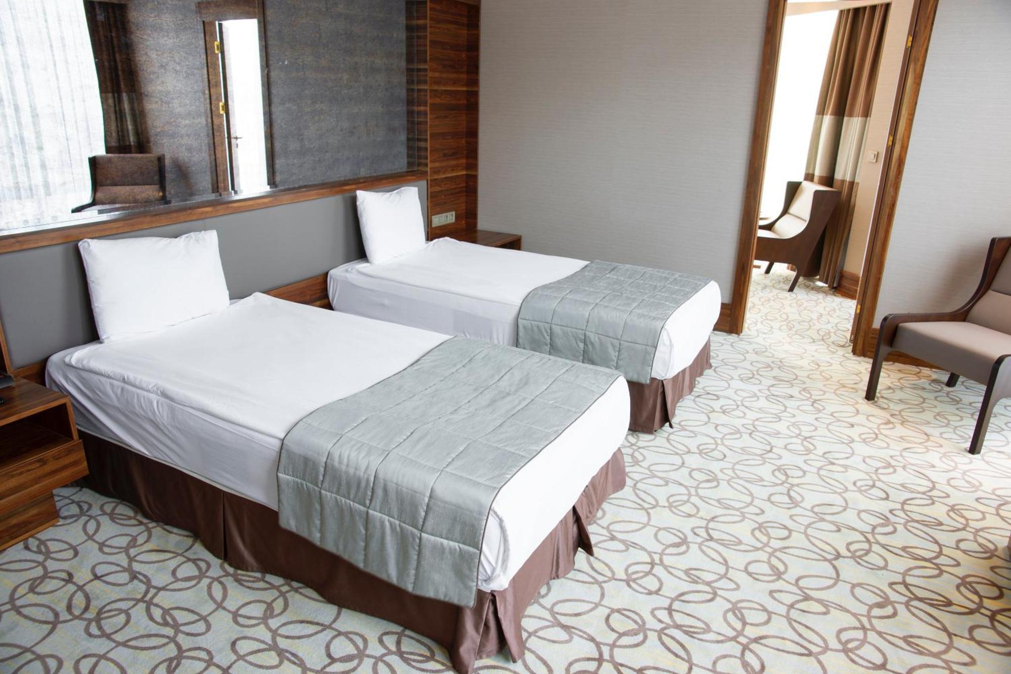 Plazzo Prime Plaza At Delhi Airport Bed and Breakfast New Delhi Exteriör bild